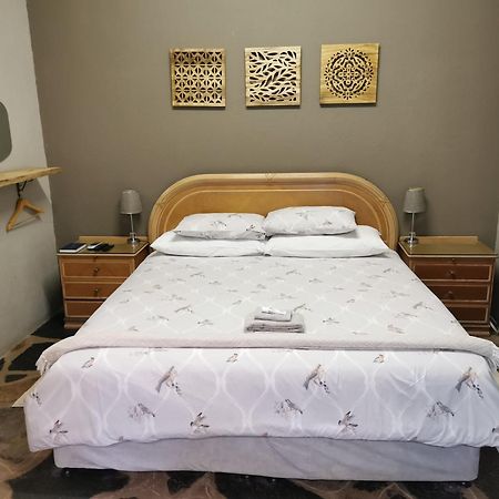 Macnut Bed And Breakfast Mbombela Rom bilde