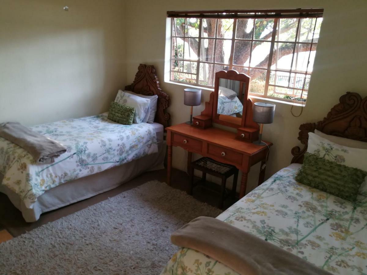 Macnut Bed And Breakfast Mbombela Eksteriør bilde